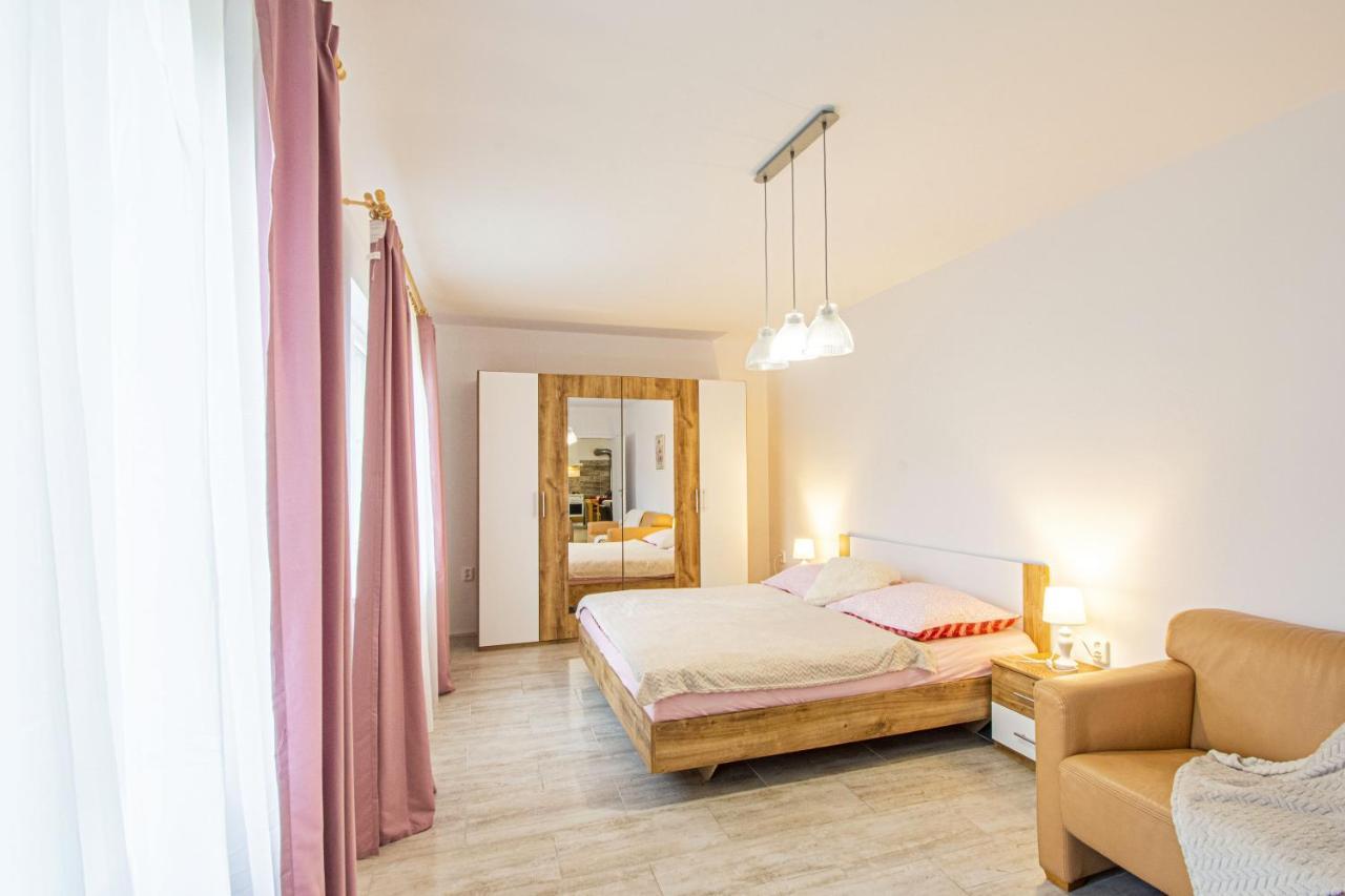 Velky Apartman Zlamanka Kromeriz Exterior photo